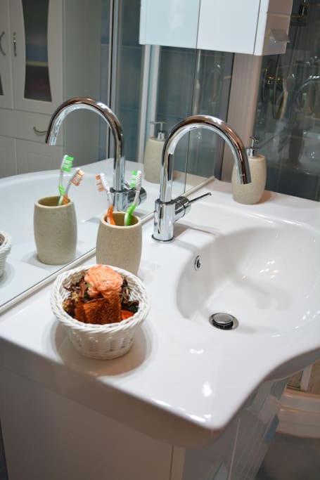 Casa Rossia Breathtaking Sea View Apartment In โปซิตาโน ภายนอก รูปภาพ